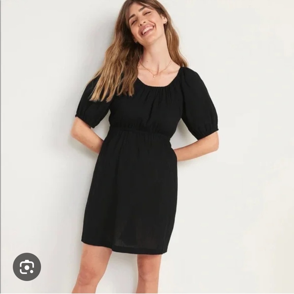NWT Old Navy Puff-Sleeve Tie-Back
Cut-Out Mini Swing Dress